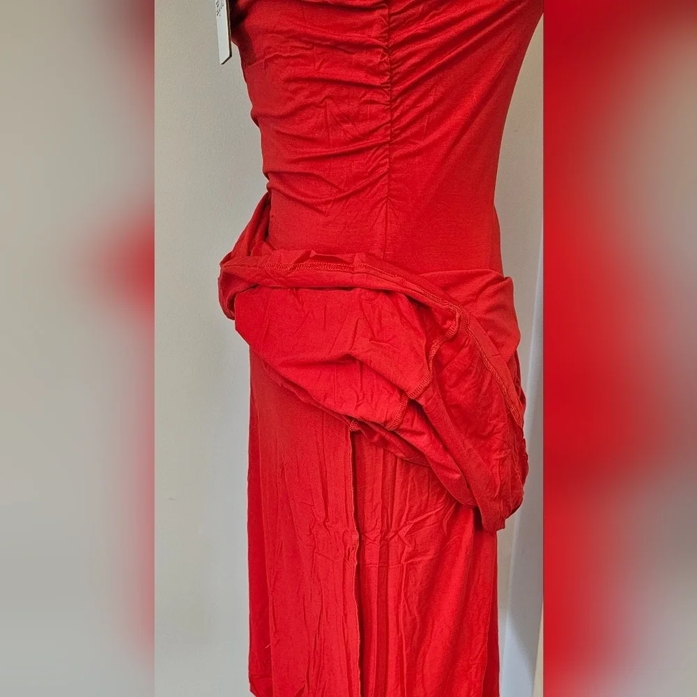 New Ebby and I One-Shoulder Ruched Red Midi Dress – Size S